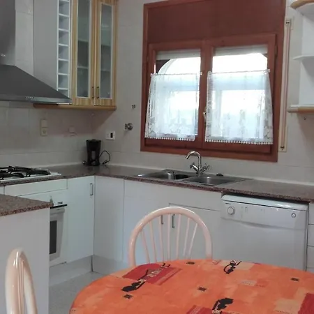 Mit Privatpool Fuer 8 Personen Ca 100 Qm In Les Tres Cales, Costa Dorada 라메틀라 데 마르