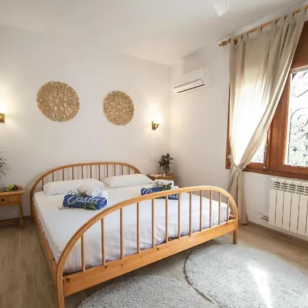 Mit Privatpool Fuer 8 Personen Ca 100 Qm In Miami Platja, Costa Dorada