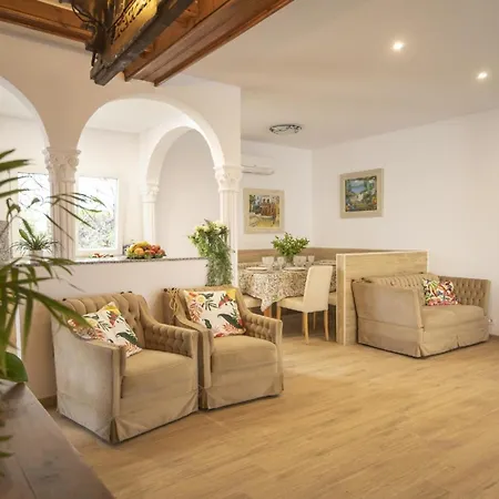 Mit Privatpool Fuer 8 Personen Ca 100 Qm In Miami Platja, Costa Dorada Holiday home *