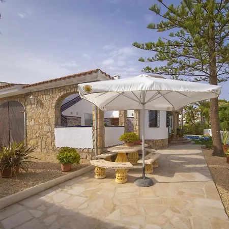 Mit Privatpool Fuer 8 Personen Ca 100 Qm In Miami Platja, Costa Dorada * Miami Playa