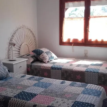 Mit Privatpool Fuer 8 Personen Ca 100 Qm In Les Tres Cales, Costa Dorada Holiday home